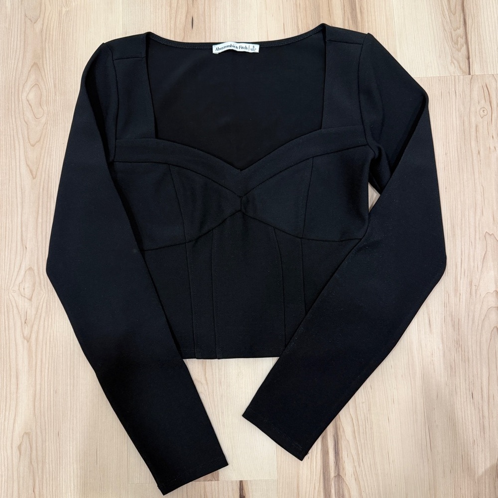 Abercrombie & Fitch Sweetheart Neck Long Sleeve Top